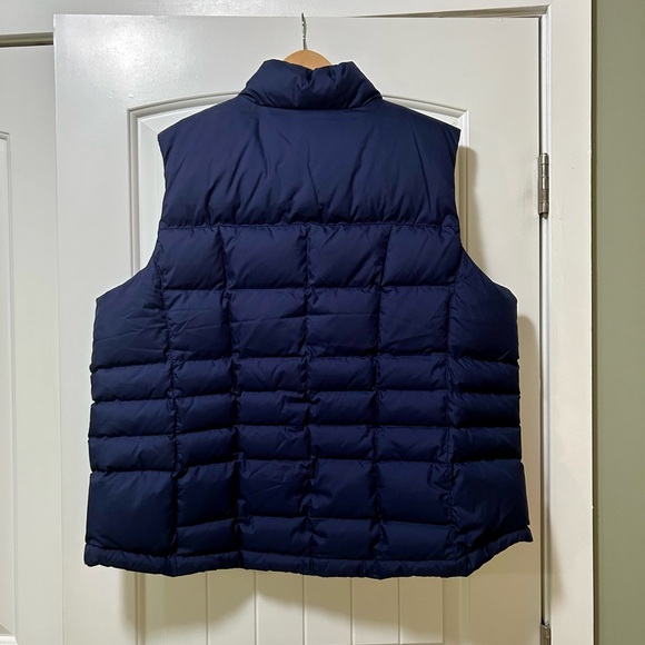 L.L. Bean Women's Plus Size Mountain Classic Down Vest 2X EUC - Picture 4 of 5